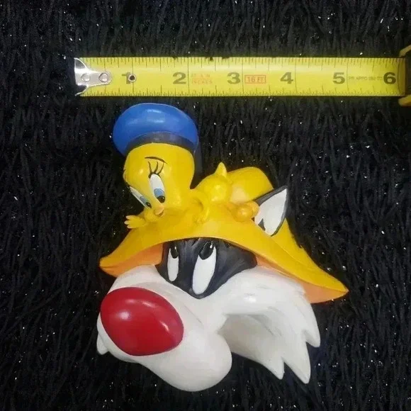 Warner Brothers Sylvester and Tweety Bird 1995 Seafairn' Pair Wall Plaque